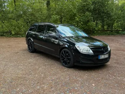 Gebraucht Opel Astra Selection 90 PS (66 kW) 2009 Schwarz Kombi