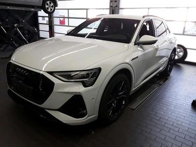 Gletscherweiß metallic Gebraucht 2022 Audi e-tron S-Line SUV | 36.770 € (Fairer Preis)