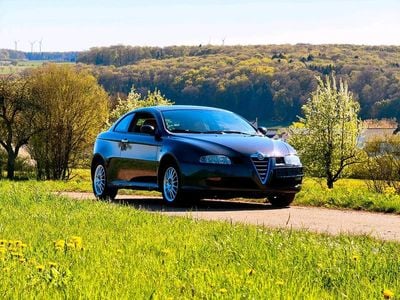 Usata Alfa Romeo GT Distinctive 165 CV (121 kW) 2005 Grigio Coupé
