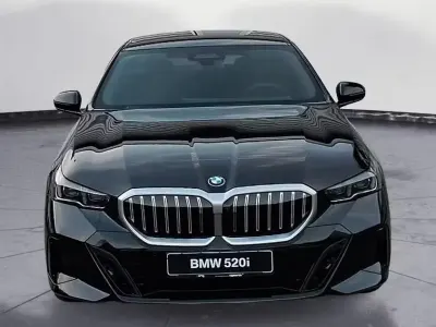 Nuova BMW 520 M Sport 208 CV (152 kW) 2026 Nero Berlina
