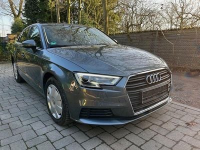 Gebraucht Audi A3 Basis 150 PS (110 kW) 2019 Grau Limousine