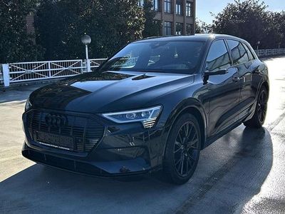 Gebraucht Audi e-tron Advanced 300 kW (408 PS) 2022 Mythosschwarz (metallic) SUV