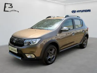 Gebraucht Dacia Sandero Celebration 90 PS (66 kW) 2017 Braun Limousine