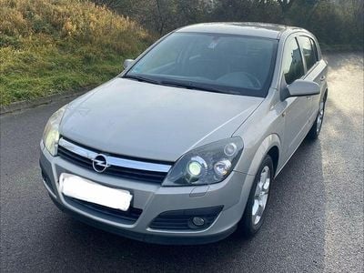 Gebraucht Opel Astra Cosmo 140 PS (102 kW) 2006 Beige Limousine