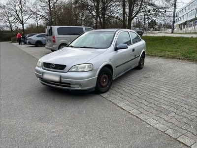 Gebraucht Opel Astra Selection 84 PS (61 kW) 2001 Silber Limousine