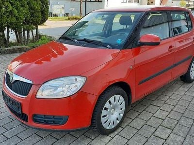 Gebraucht Skoda Fabia Ambiente 86 PS (63 kW) 2009 Rot Limousine