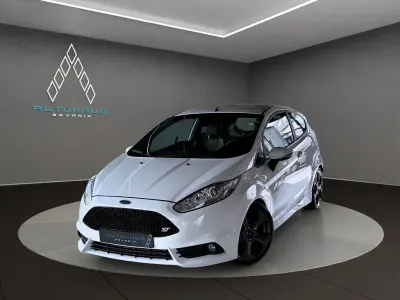 Gebraucht Ford Fiesta ST 182 PS (133 kW) 2017 Weiß Kleinwagen