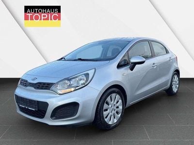 Gebraucht Kia Rio Edition 7 109 PS (80 kW) 2011 Brilliantsilber met. Kleinwagen
