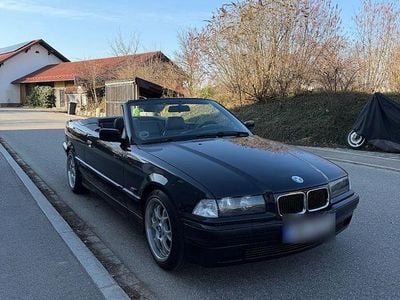 Brugt BMW 318 Cabriolet Performance 116 HK (85 kW) 1995 Sort Cabriolet