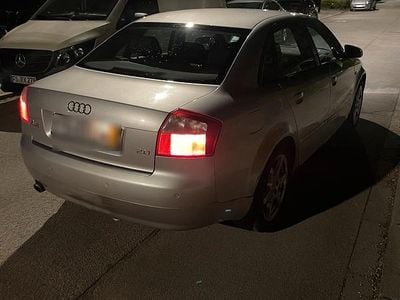 Gebraucht Audi A4 131 PS (96 kW) 2004 Silber Limousine