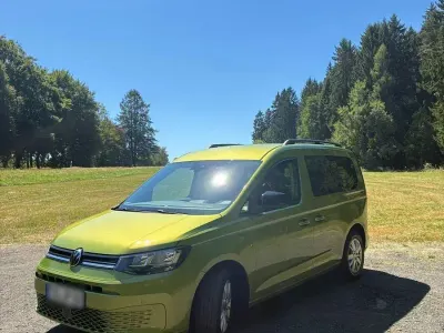 Gebraucht VW Caddy Life 122 PS (89 kW) 2021 Grün Van / Kleinbus