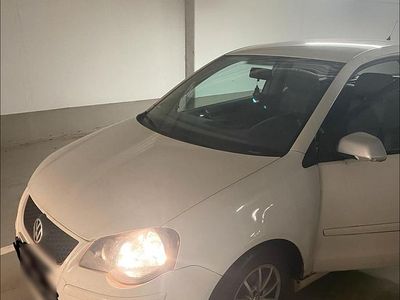 Gebraucht VW Polo 80 PS (58 kW) 2009 Weiß Kleinwagen