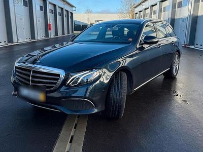 Grün Gebraucht 2018 Mercedes E220 Kombi | 14.999 € (Teuer)