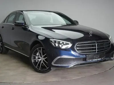 Gebraucht Mercedes E400 330 PS (242 kW) 2021 Blau Limousine