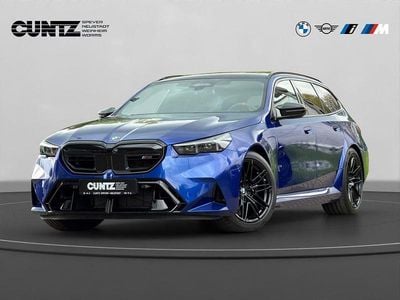 Nuova BMW M5 Sport Line 727 CV (534 kW) 2026 Blu Station wagon