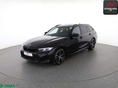 Black sapphire Gebraucht 2022 BMW 320e M Sport Kombi | 34.780 € (Teuer)