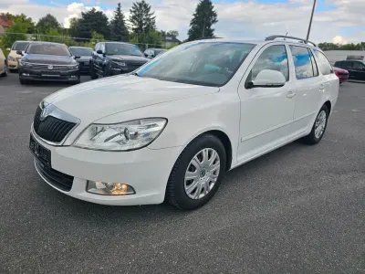 Gebraucht Skoda Octavia Ambition 122 PS (89 kW) 2013 Weiß Kombi