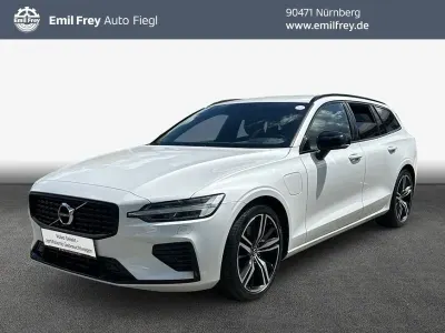 Gebraucht Volvo V60 R-Design 257 PS (189 kW) 2022 Weiß Kombi