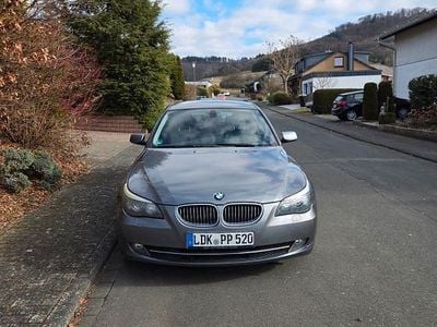 Gebraucht BMW 530 Sport Line 272 PS (200 kW) 2009 Grau Limousine