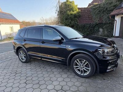 Gebraucht VW Tiguan Allspace Highline 239 PS (175 kW) 2020 Schwarz SUV