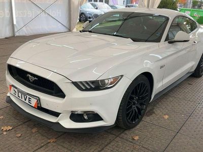 Weiß Gebraucht 2017 Ford Mustang GT Fastback Coupé | 33.950 € (Fairer Preis)