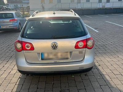 Gebraucht VW Passat 105 PS (77 kW) 2005 Silber Kombi