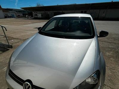 Gebraucht VW Golf VII Style 80 PS (58 kW) 2012 Silber Limousine