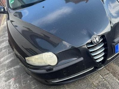 Usata Alfa Romeo 147 120 CV (88 kW) 2004 Nero Utilitaria