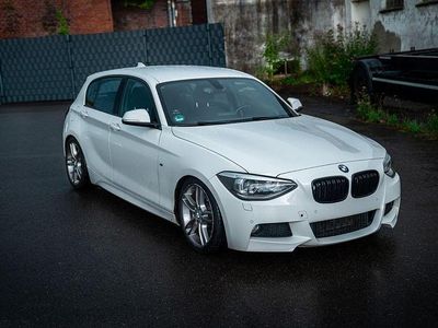 Second-hand BMW 118 Sport Line 170 CP (125 kW) 2015 Alb Hatchback