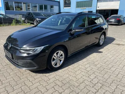 Gebraucht VW Golf VIII Life 116 PS (85 kW) 2023 Schwarz Kombi