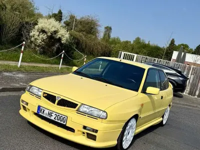Usata Lancia Delta 193 CV (141 kW) 1999 Giallo Utilitaria