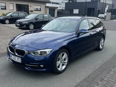 Usata BMW 318 Sport Line 136 CV (100 kW) 2019 Blu Station wagon