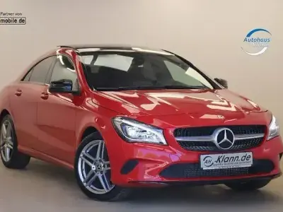 Gebraucht Mercedes CLA200 Urban 156 PS (114 kW) 2018 Rot Coupé