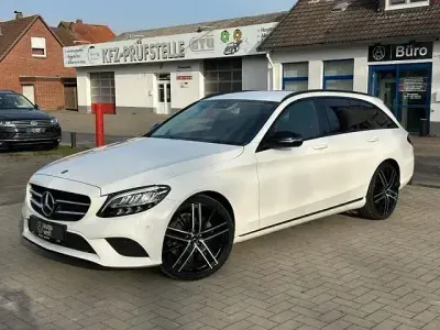 Gebraucht Mercedes C200 160 PS (117 kW) 2019 Weiß Limousine