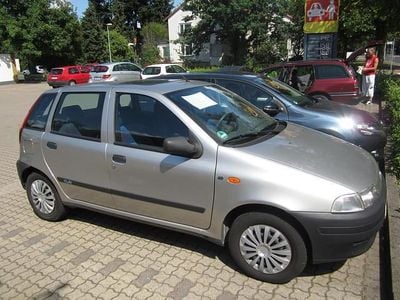 Gebraucht Fiat Punto 60 PS (44 kW) 1999 Silber metallic Kleinwagen