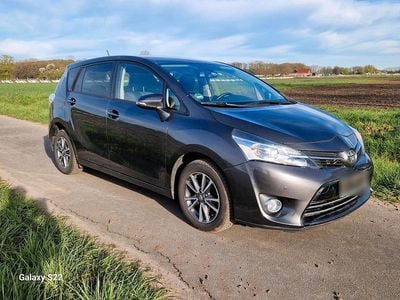 Gebraucht Toyota Verso Multidrive S 147 PS (108 kW) 2013 Grau Van / Kleinbus