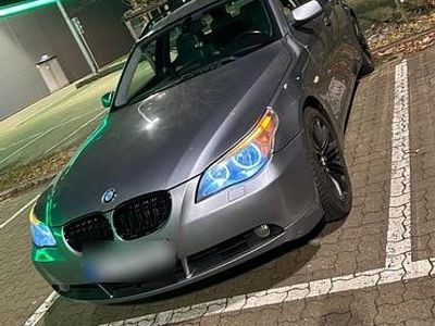 Gebraucht BMW 525 177 PS (130 kW) 2004 Grau Kombi