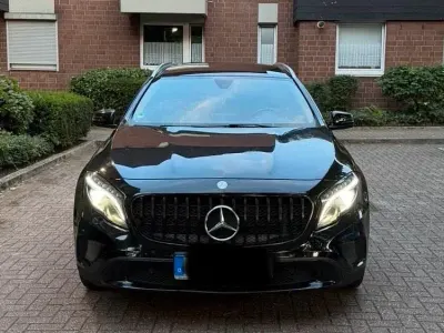 Gebraucht Mercedes GLA200 136 PS (100 kW) 2016 Schwarz SUV
