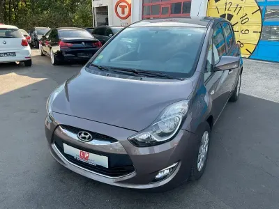 Gebraucht Hyundai ix20 116 PS (85 kW) 2012 Braun Kleinwagen