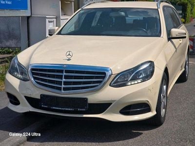 Mercedes E200