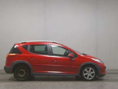 Occasion Peugeot 207 109 PK (80 kW) 2009 Rood Sedan