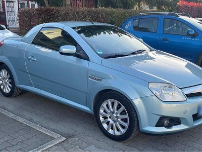 Usata Opel Tigra 90 CV (66 kW) 2009 Blu Cabrio