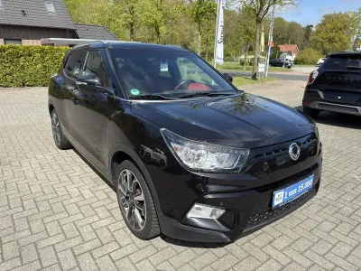 Gebraucht SsangYong Tivoli Sapphire 128 PS (94 kW) 2017 Schwarz metallic SUV