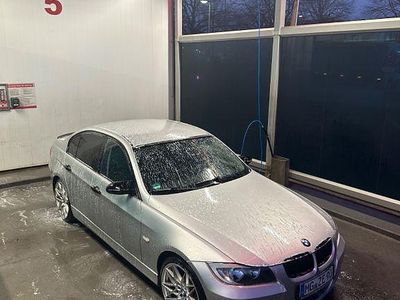 Gebraucht BMW 320 150 PS (110 kW) 2005 Silber Limousine