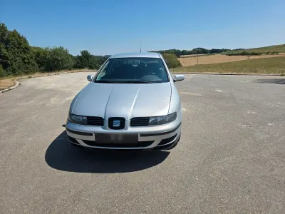 Gebraucht Seat Leon 90 PS (66 kW) 2000 Silber Kleinwagen