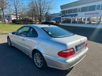 Gebraucht Mercedes CLK230 197 PS (144 kW) 2002 Grau Coupé