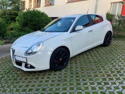 Gebraucht Alfa Romeo Giulietta Super 150 PS (110 kW) 2014 Weiß Kleinwagen