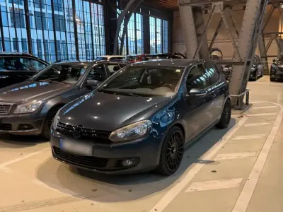 Gebraucht VW Golf VI 80 PS (58 kW) 2009 Blau Kleinwagen
