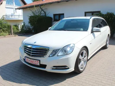 Gebraucht Mercedes E220 170 PS (125 kW) 2011 Weiß Limousine