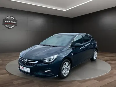 Używany Opel Astra Innovation 150 KM (110 kW) 2017 Zielony Sedan/Limuzyna